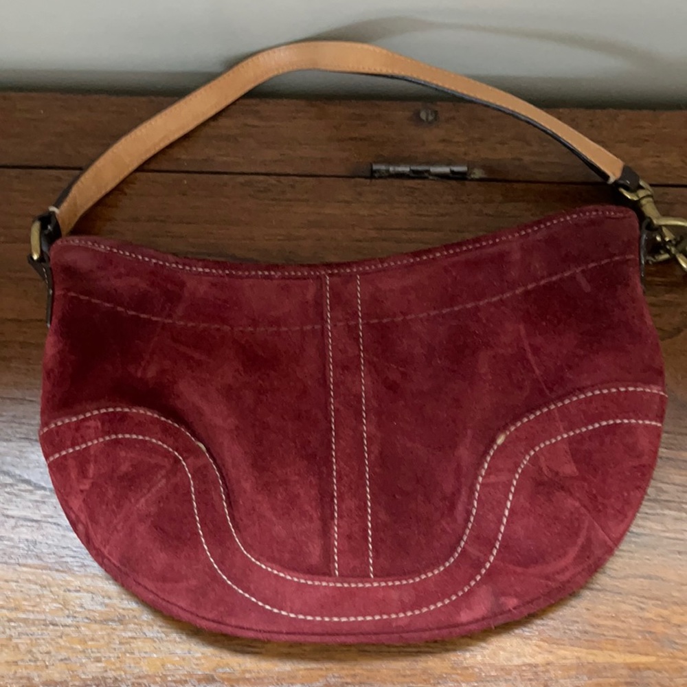 COACH. Cute little bag, perfect for a dinner date!